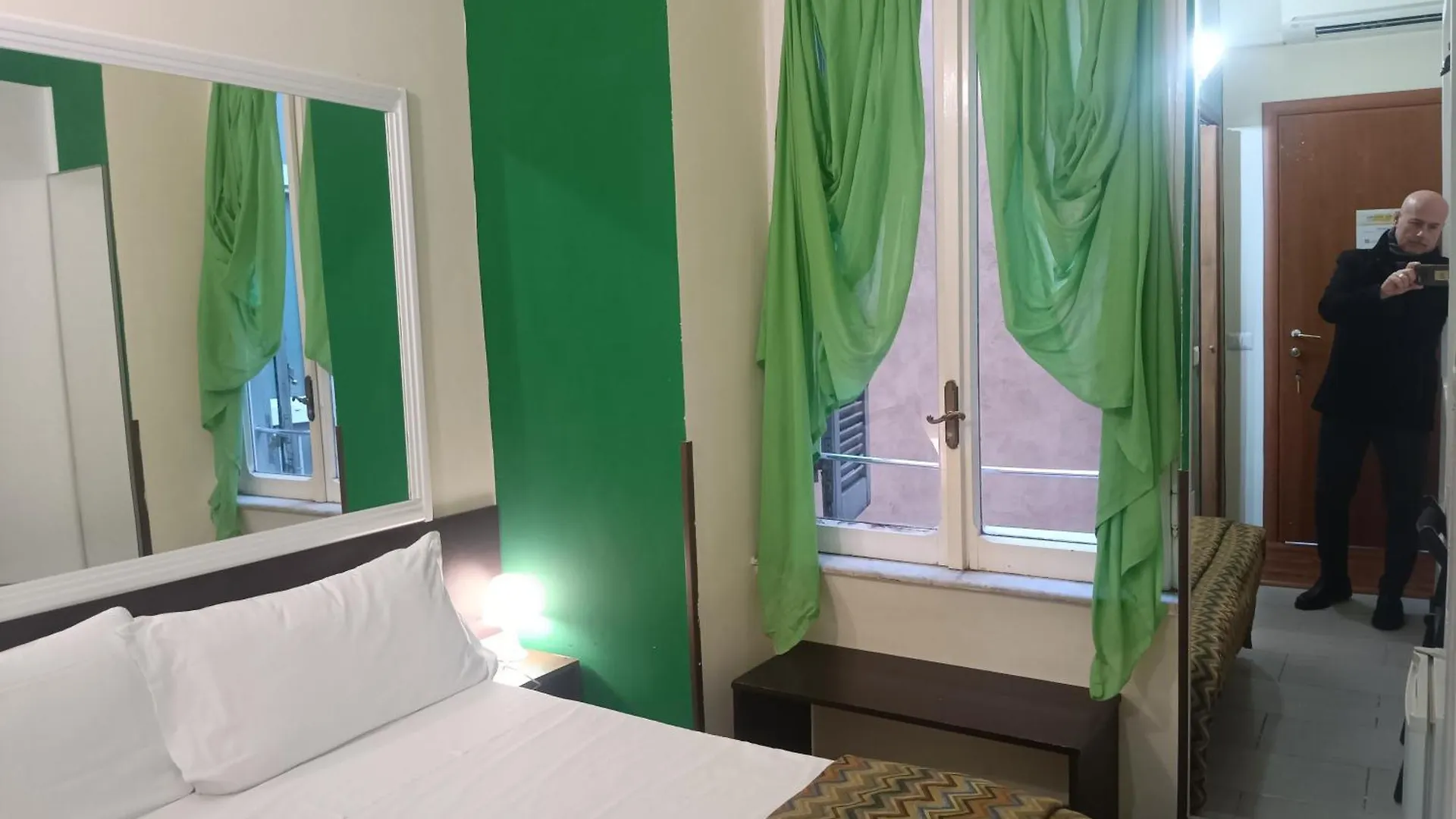 Bed and Breakfast Enjoy Roma