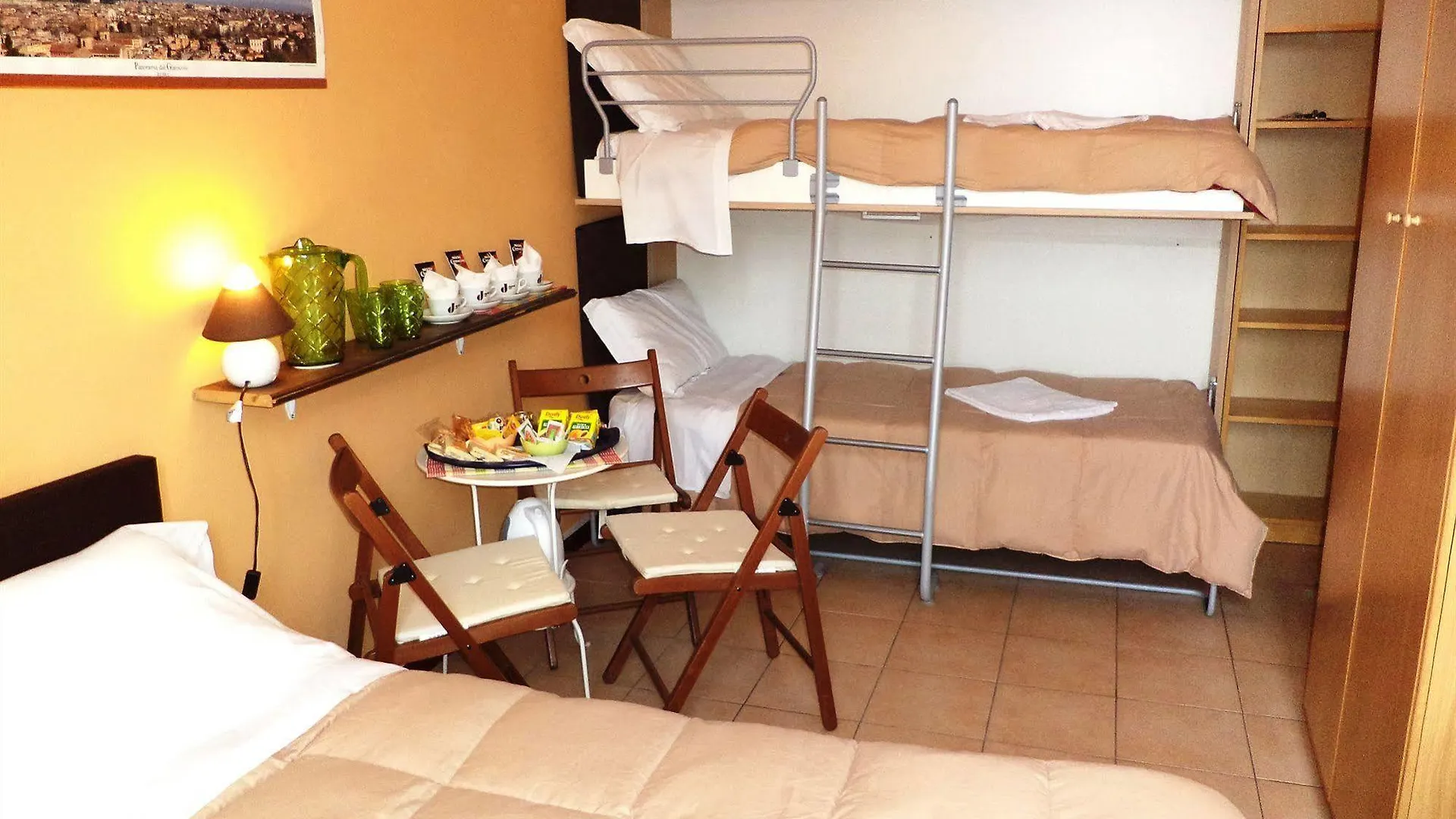 ** Alojamento de Acomodação e Pequeno-almoço Enjoy Roma Acomodação com café da manhã Itália